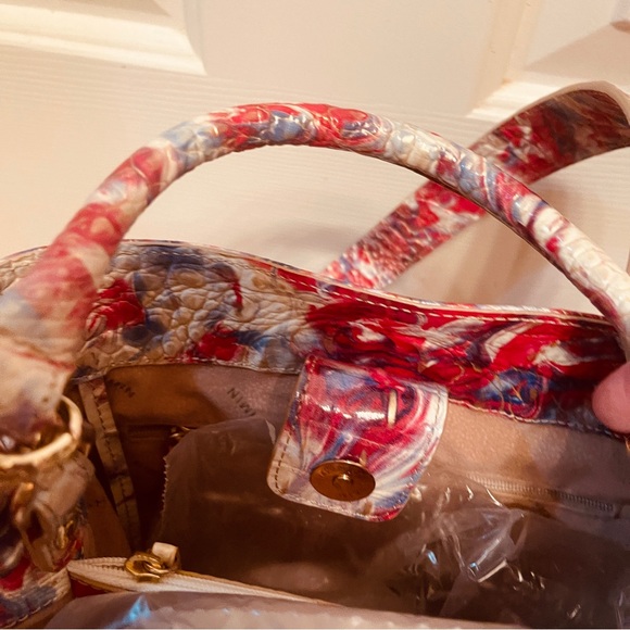 🇺🇸BEAUTIFUL BRAHMIN AMELIA BUCKET BAG in VALOR!!! - Picture 3 of 16